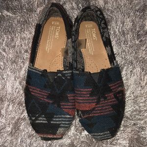 Toms Sz 7.5 Aztec Pattern
